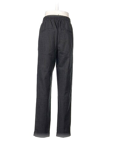 xs Beden Bershka Kumaş Pantolon %70 İndirimli.