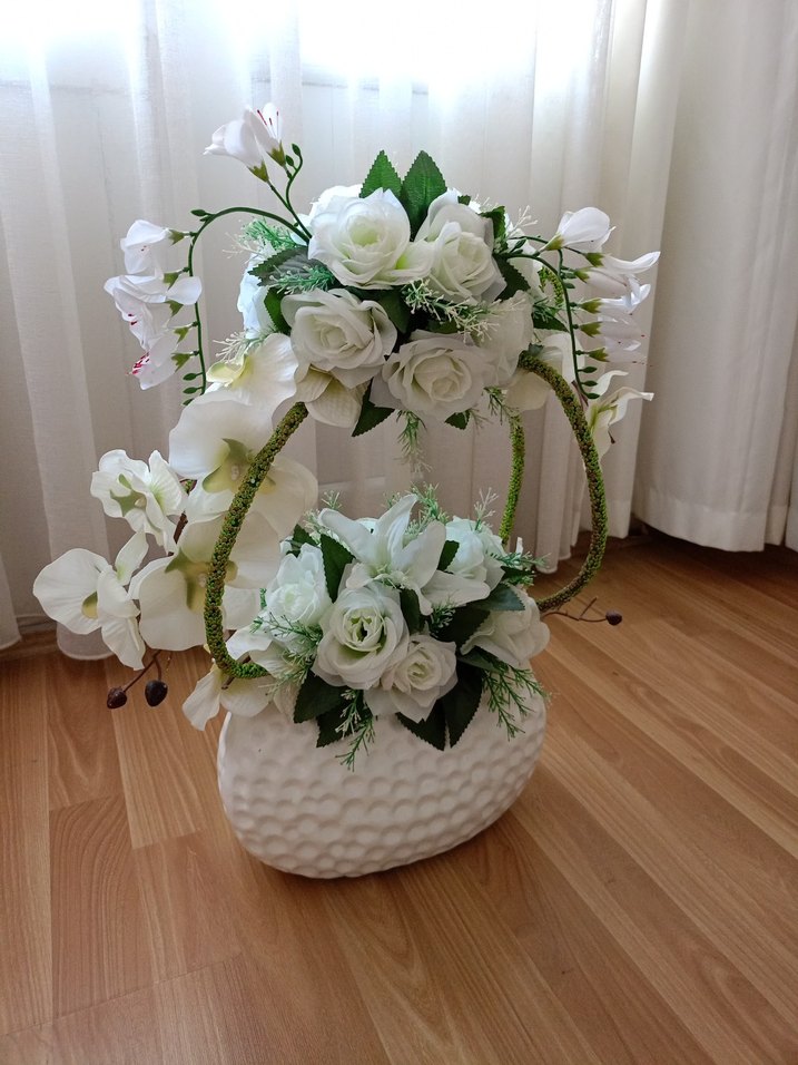 Beyaz Yapay Çiçekli Dekoratif Vazo - Görsel 5