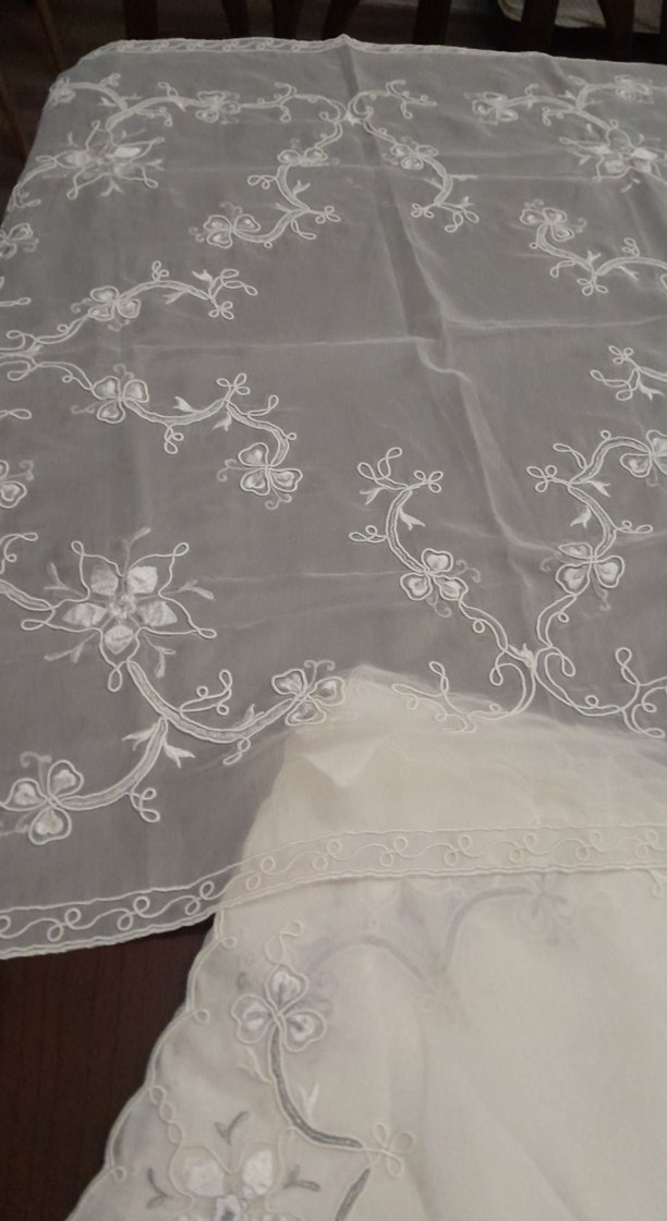 Nakışlı Beyaz Masa Örtüsü ve peçeteleri - Görsel 3