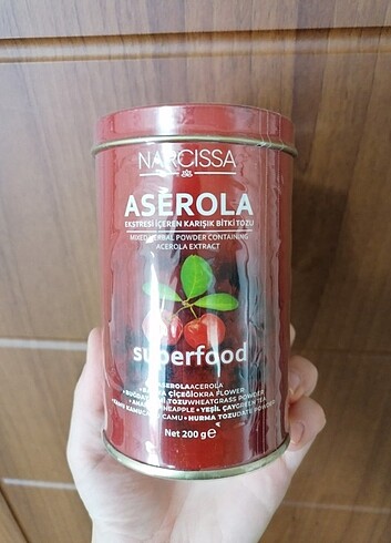 Aserola tozu