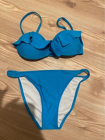 Loya marka şık bikini takım(iki adet takım)