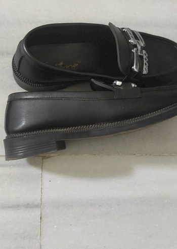 Diğer Tokalı Parlak Siyah Yılan Desenli Kadın Loafer