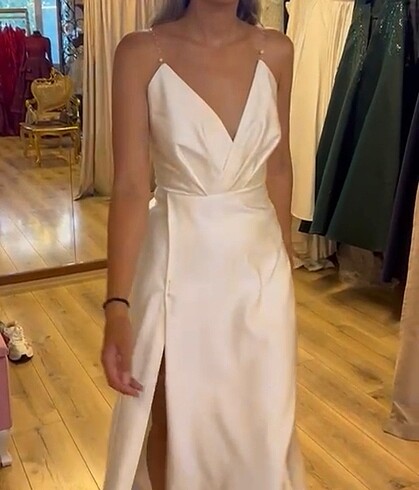 Diğer İnci askı detaylı saten nikah elbisesi (after party elbisesi) öz