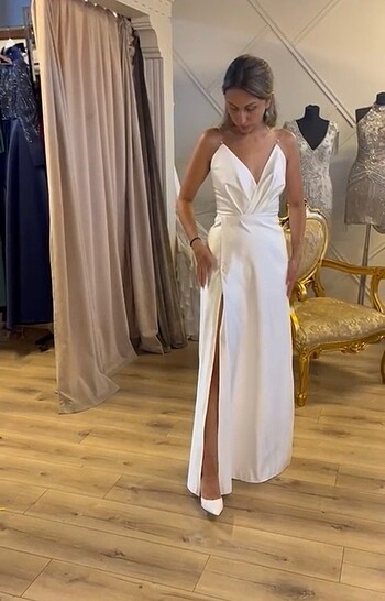 İnci askı detaylı saten nikah elbisesi (after party elbisesi) öz