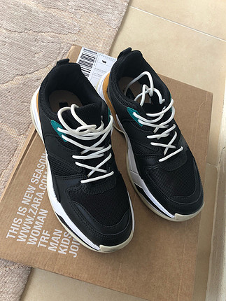 Kalın tabanlı sneaker