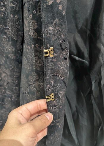 Düğmeli Yılan Desenli Uzun Kadın Kaban - Görsel 6