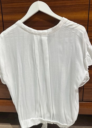 Beyaz Kısa Kollu V Yakalı Düğmeli Kadın Gömlek - Görsel 5