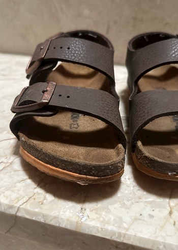 Birkenstock Kadın Kahverengi Deri Tokalı Dolgu Topuk Terlik