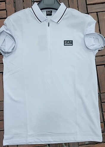 Armani tsort