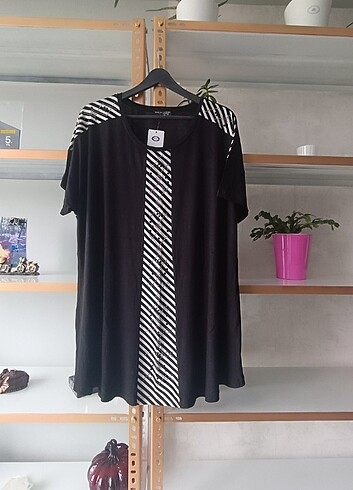 xl Beden siyah Renk Taş Detaylı Etiketli Kadın Tişört 