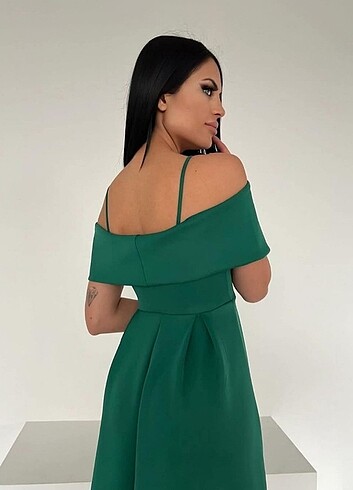 Sade şık yeşil elbise  - Görsel 2