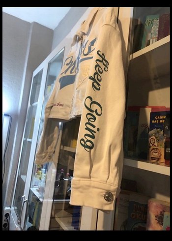 Beyaz Baskılı Kadın Crop Denim Ceket - Görsel 2