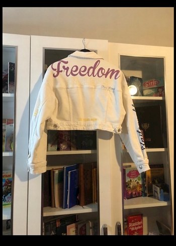 Beyaz Baskılı Kadın Crop Denim Ceket - Görsel 4