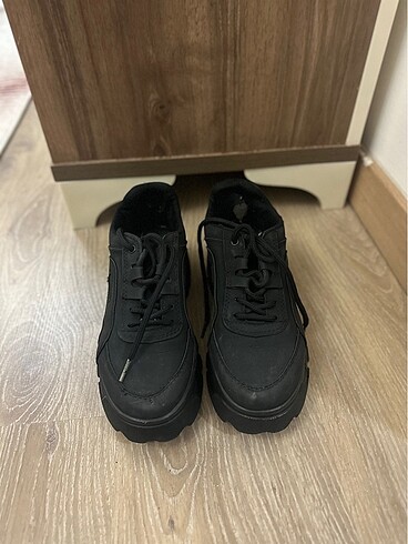 37 Beden siyah Renk Kalın taban sneaker