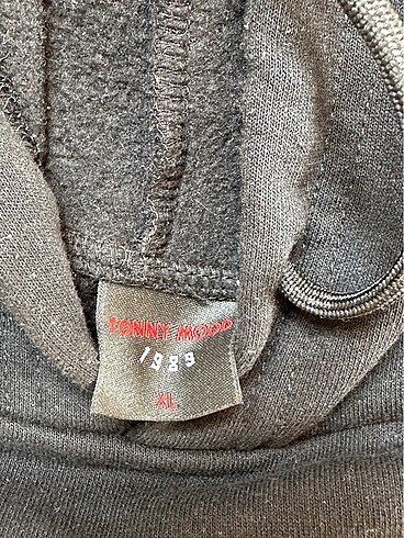 xl Beden HİÇ GİYİLMEMİŞ SWEAT