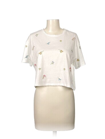 New Look T-shirt %70 İndirimli.