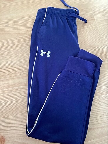 7 Yaş Beden lacivert Renk Under Armour Çocuk Eşofman Takımı 7-8 yaş