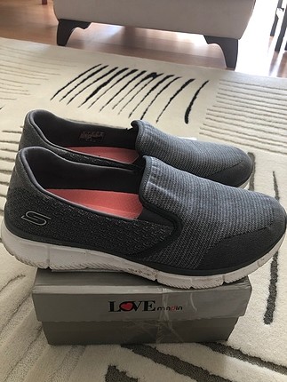 Skechers 40 numara
