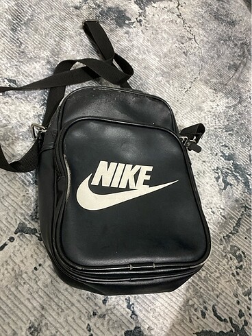  Beden Ürün Nike orjinal çantadır