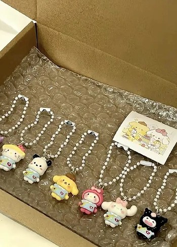 Beden çeşitli Renk Hello Kitty Temalı Çanta Charmı 1 adet