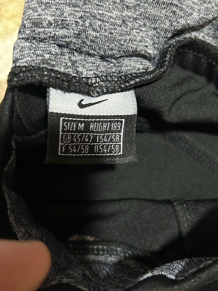 Nike Orjinal Siyah Yüksek Bel Spor Tayt — görsel 2/3