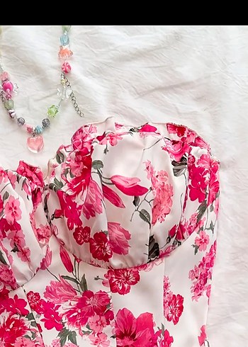 Çiçekli Straplez Mini Elbise - Görsel 5