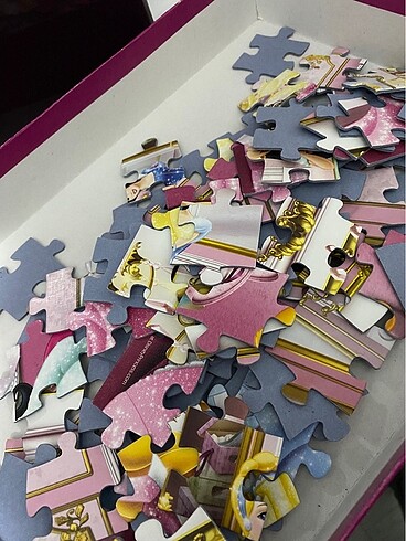Diğer 100 parça puzzle prensesli