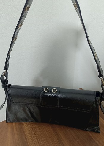 Parlak Siyah Baskılı Deri Omuz Çantası - Görsel 5