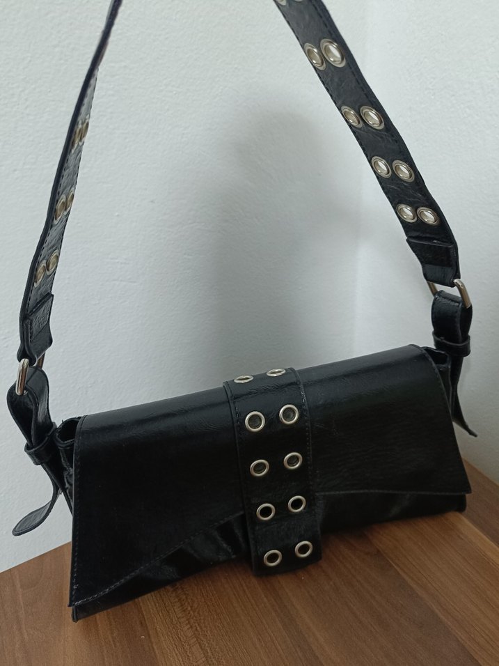 Parlak Siyah Baskılı Deri Omuz Çantası - Görsel 4