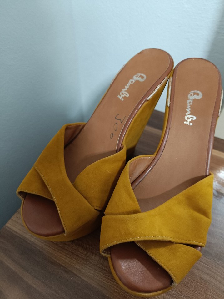 Sarı Süet Kadın Dolgu Topuklu Ayakkabı - Görsel 3