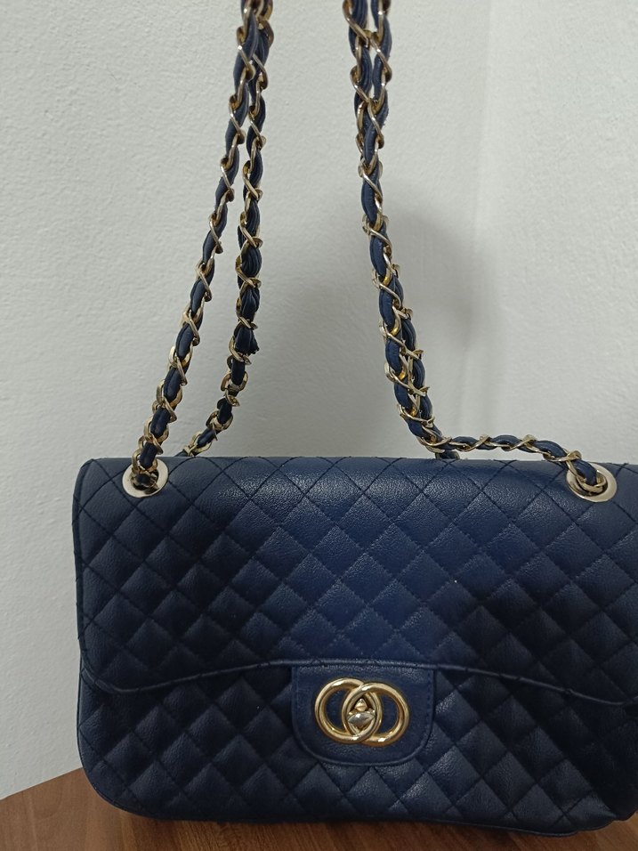 Zincir Detaylı lacivert çanta - Görsel 3