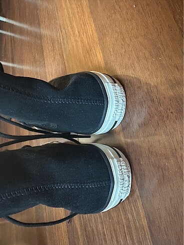37,5 Beden Orijinal Converse Ayakkabı