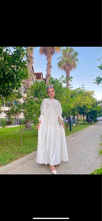 Beyaz elbise