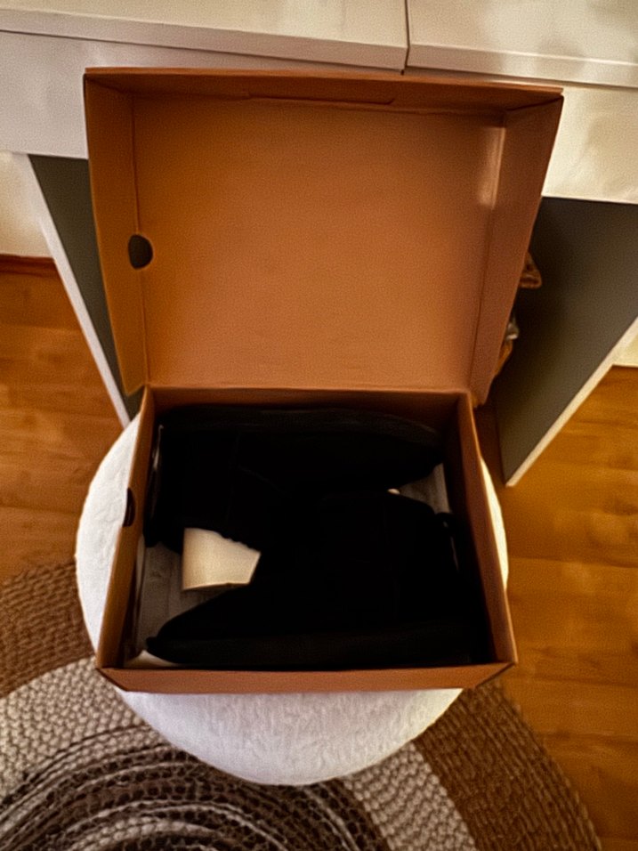 Siyah Kürklü Kadın Bot - Görsel 5