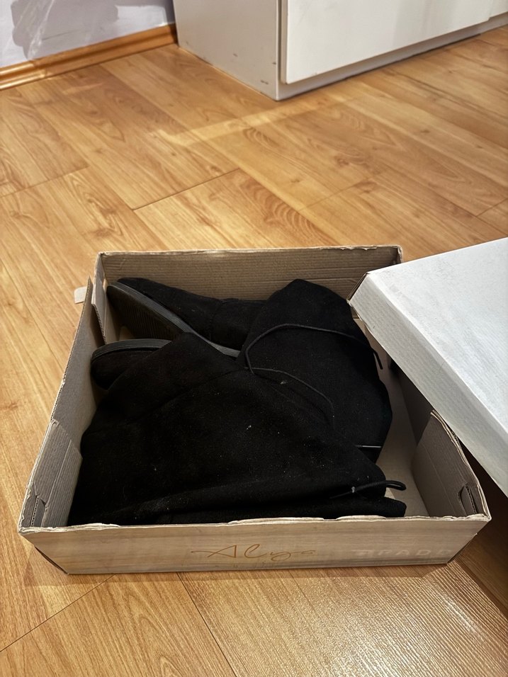 Siyah Süet Dizüstü Topuksuz Çizme - Görsel 2