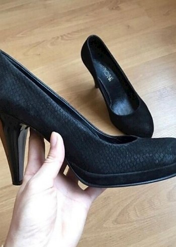 Yılan Desenli Siyah Yüksek Topuklu Ayakkabı - Görsel 2