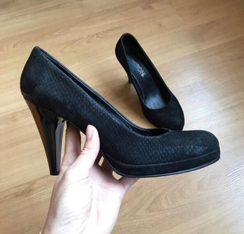 Yılan Desenli Siyah Yüksek Topuklu Ayakkabı - Görsel 2