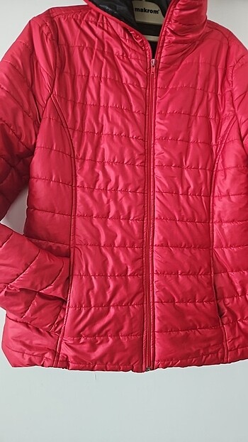 42 Beden kırmızı Renk Mont 