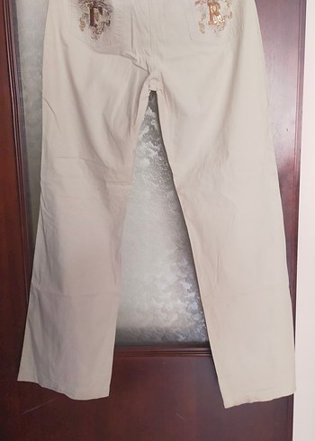 Nakışlı Bej Düğmeli Kadın Pantolon - Görsel 2