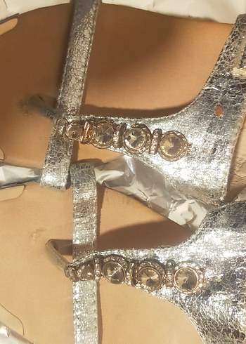 Gümüş Rengi Taşlı Kadın Dolgu Topuk Sandalet - Görsel 5