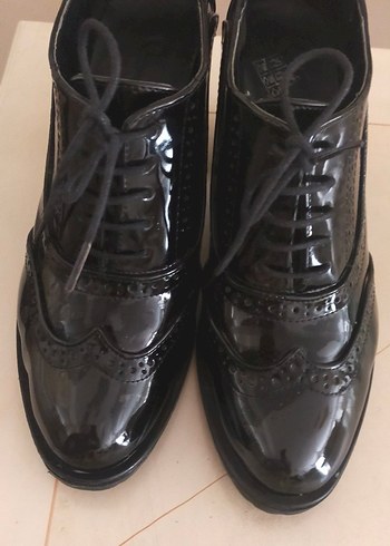 Siyah Rugan Topuklu Kadın Klasik Ayakkabı - Görsel 5