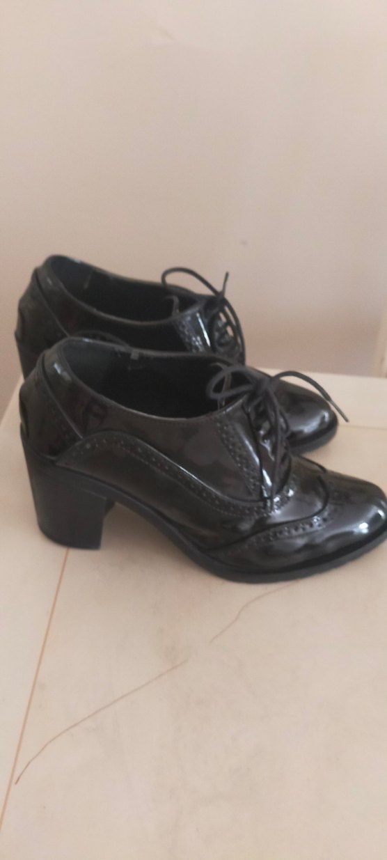 Siyah Rugan Topuklu Kadın Klasik Ayakkabı - Görsel 2