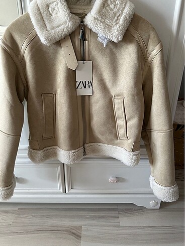 Zara Zara Mont