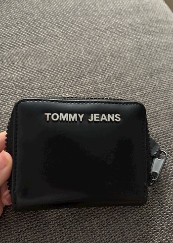 Tommy cuzdan