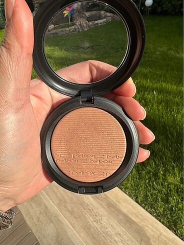 MAC MAC AYDINLATICI BRONZER