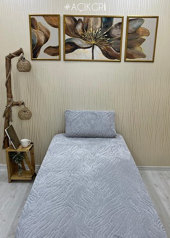 Açık Gri Düz Desenli Yatak Örtüsü - Görsel 3