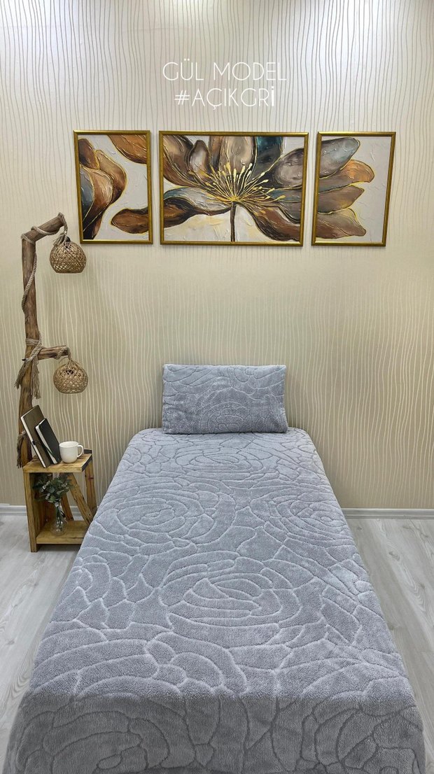 Açık Gri Düz Desenli Yatak Örtüsü - Görsel 2