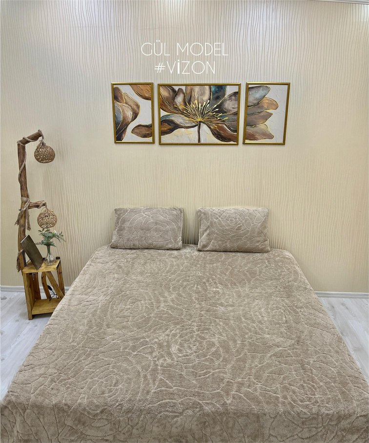 Bej Welsoft Yumuşak Çiçek Desenli Yatak Örtüsü - Görsel 2