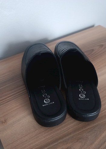 Erkek Siyah Tokalı Ev Terliği - Görsel 2