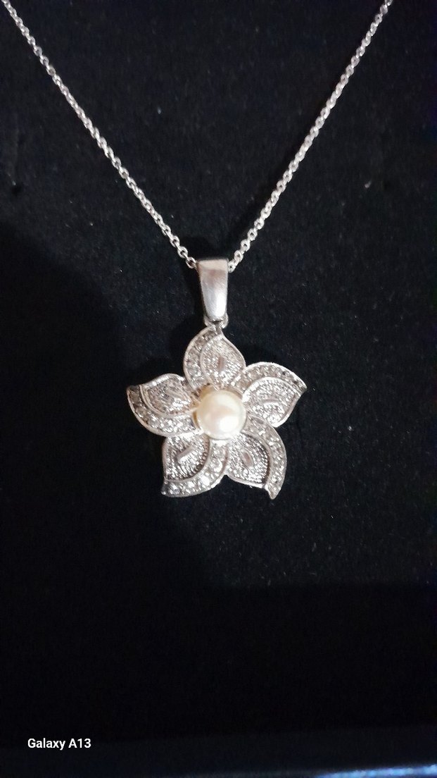 Çiçek Desenli 925 ayar Kolye ve küpe - Görsel 4